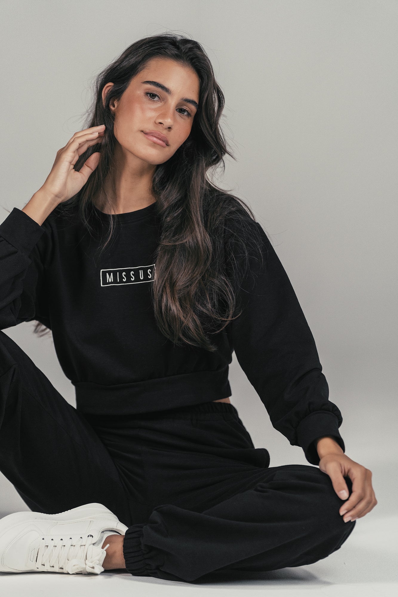 BLACK TRACKSUIT SWEATPANTS