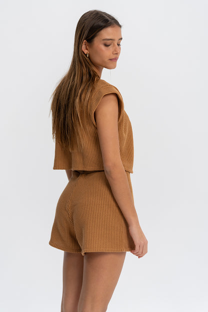 CAMEL RIBBED KNIT SHORTS