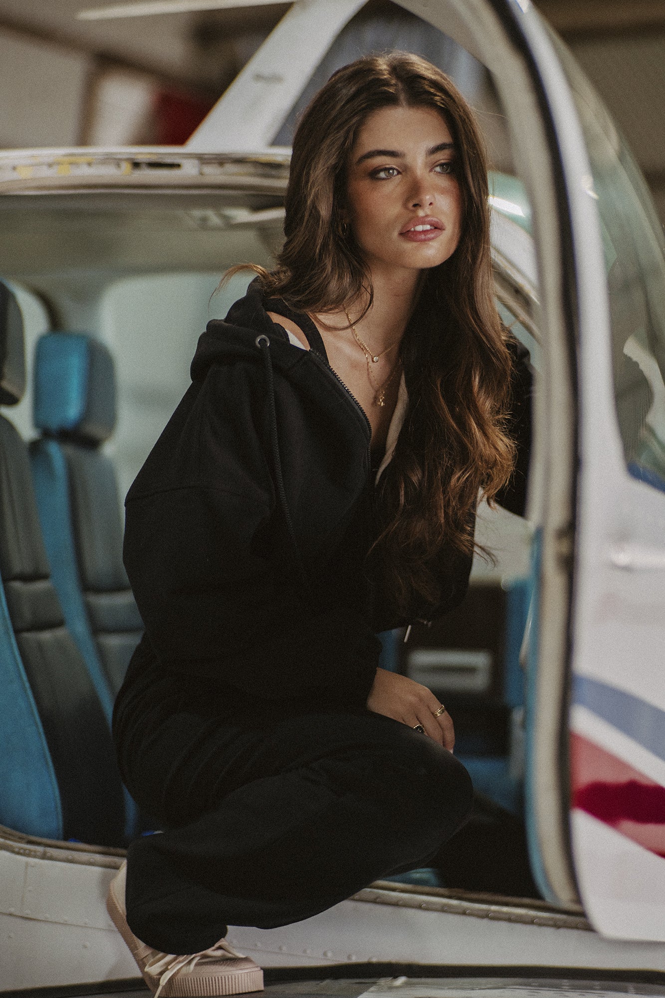 BLACK TRACKSUIT ZIP-UP HOODIE