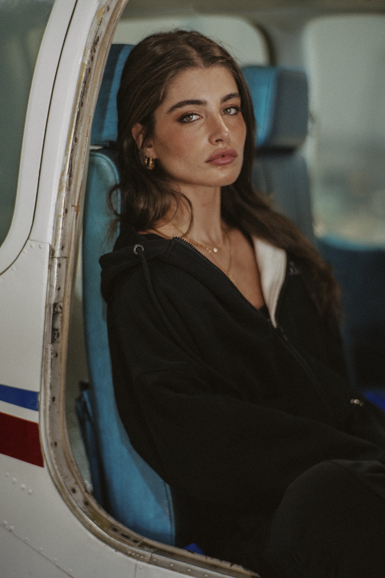 BLACK TRACKSUIT ZIP-UP HOODIE